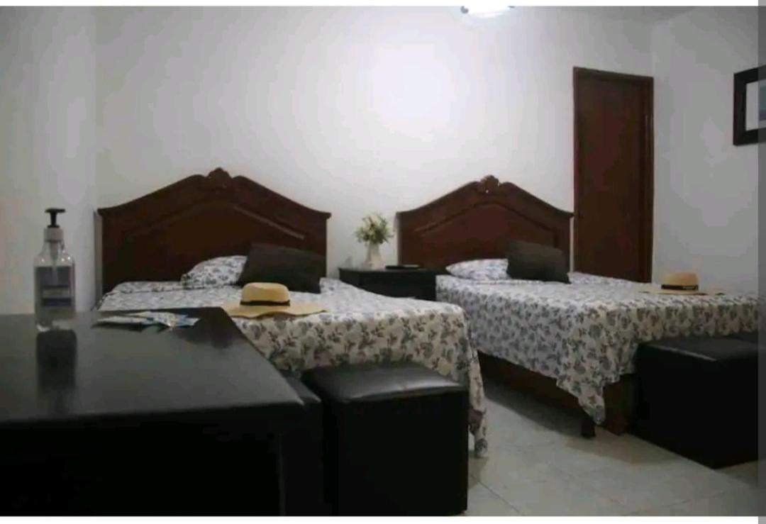 Zimmer mit 2 Queensize-Betten