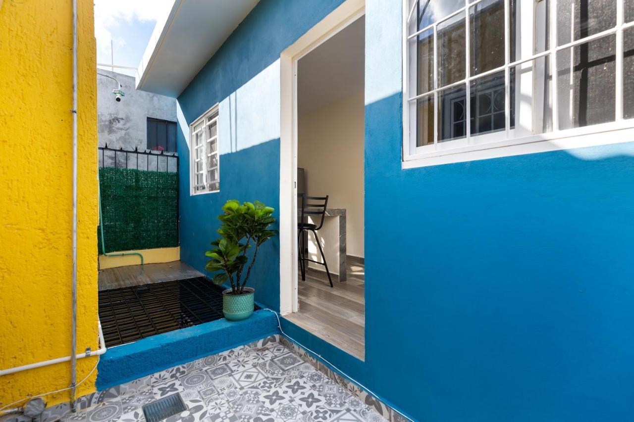 Studio,1341220580:JPEG