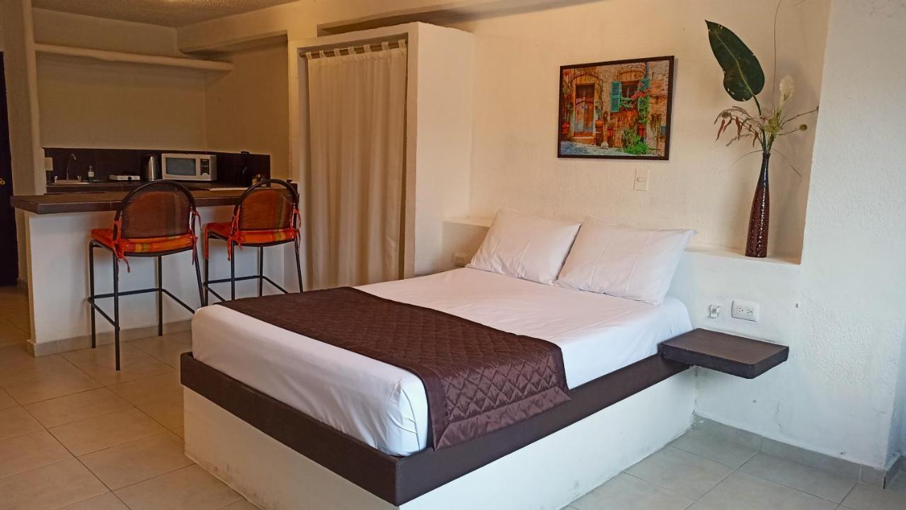 Standard Studio,1389530828:JPEG