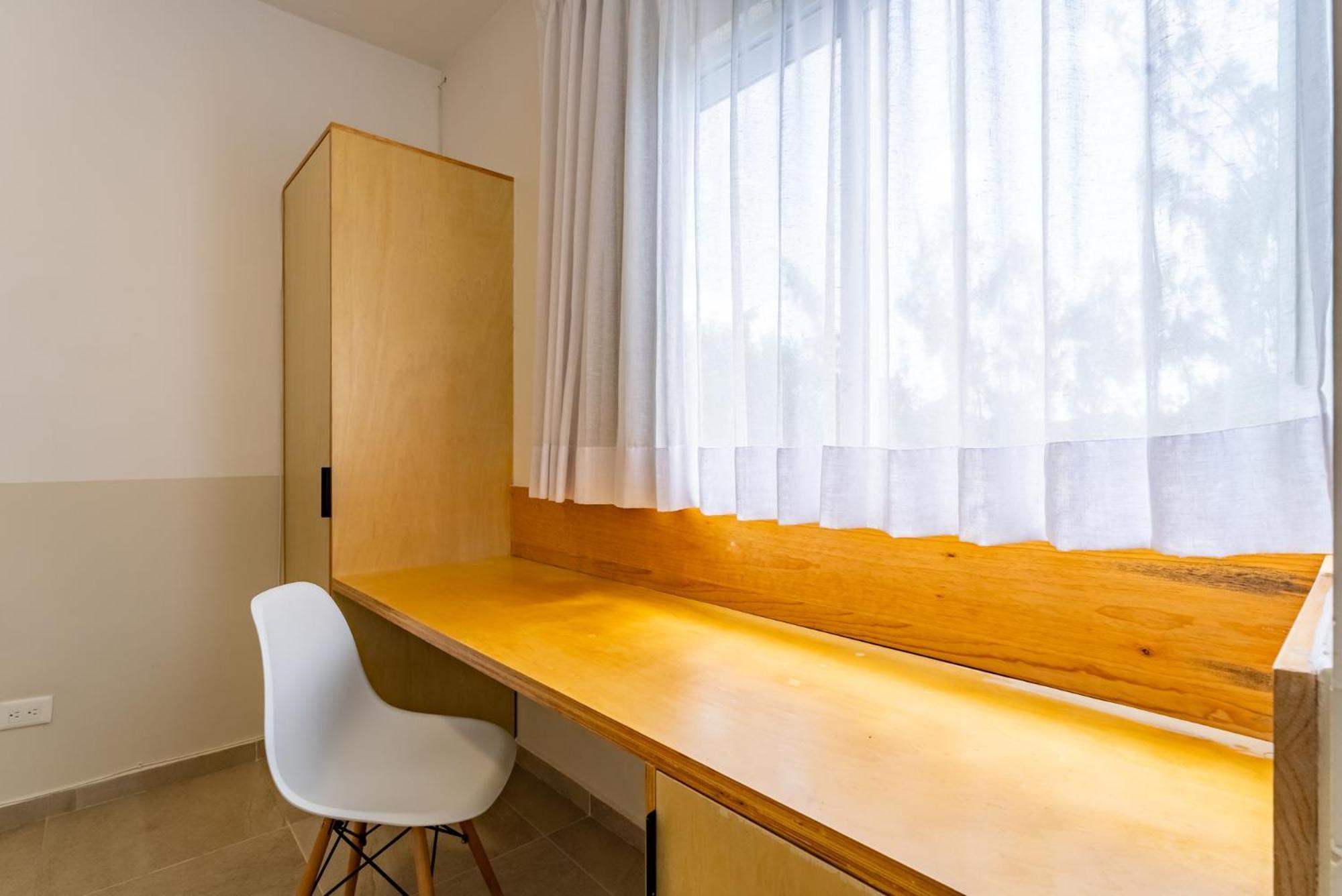 Studio Deluxe