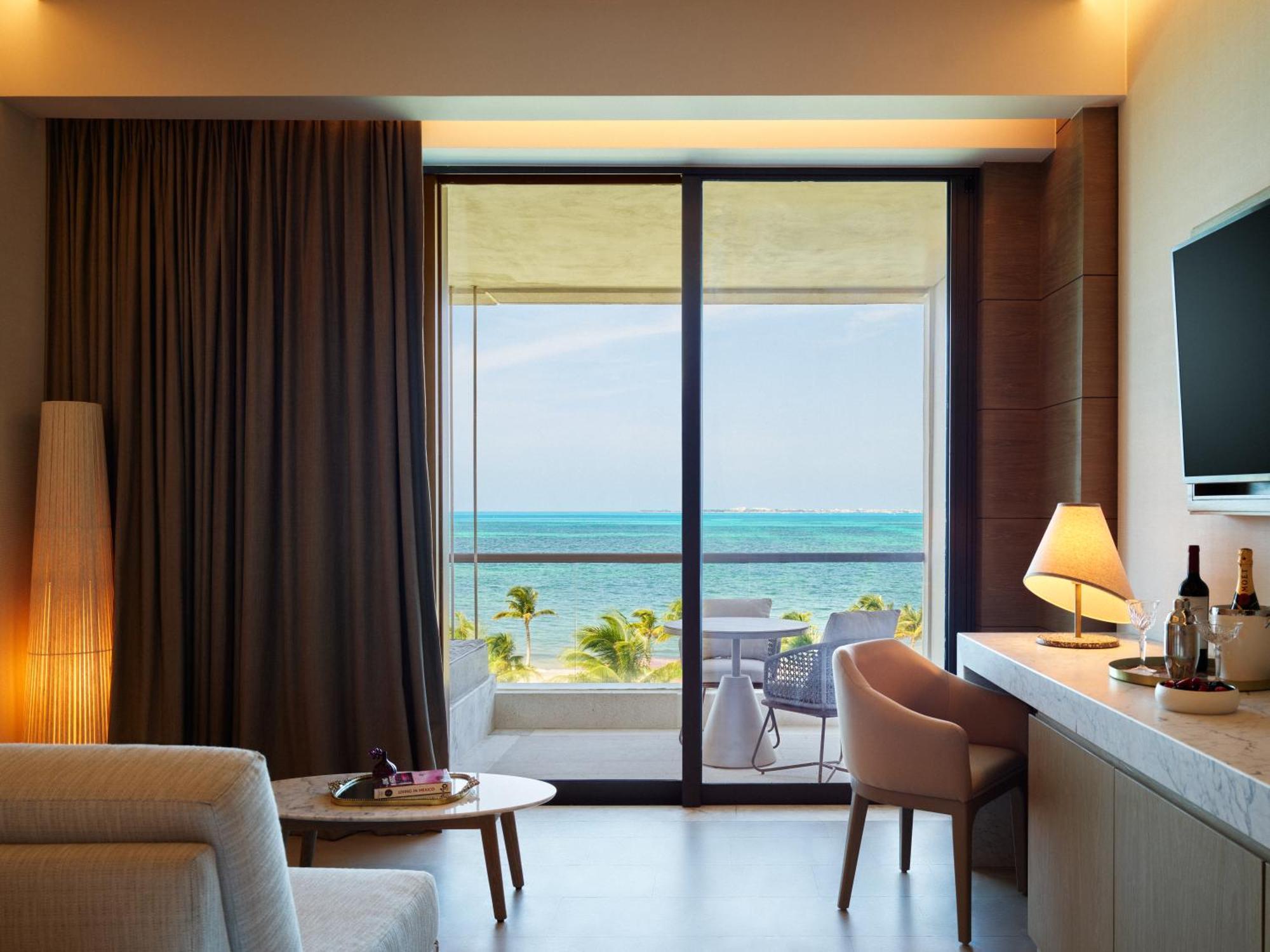 Deluxe King Room with Ocean View
