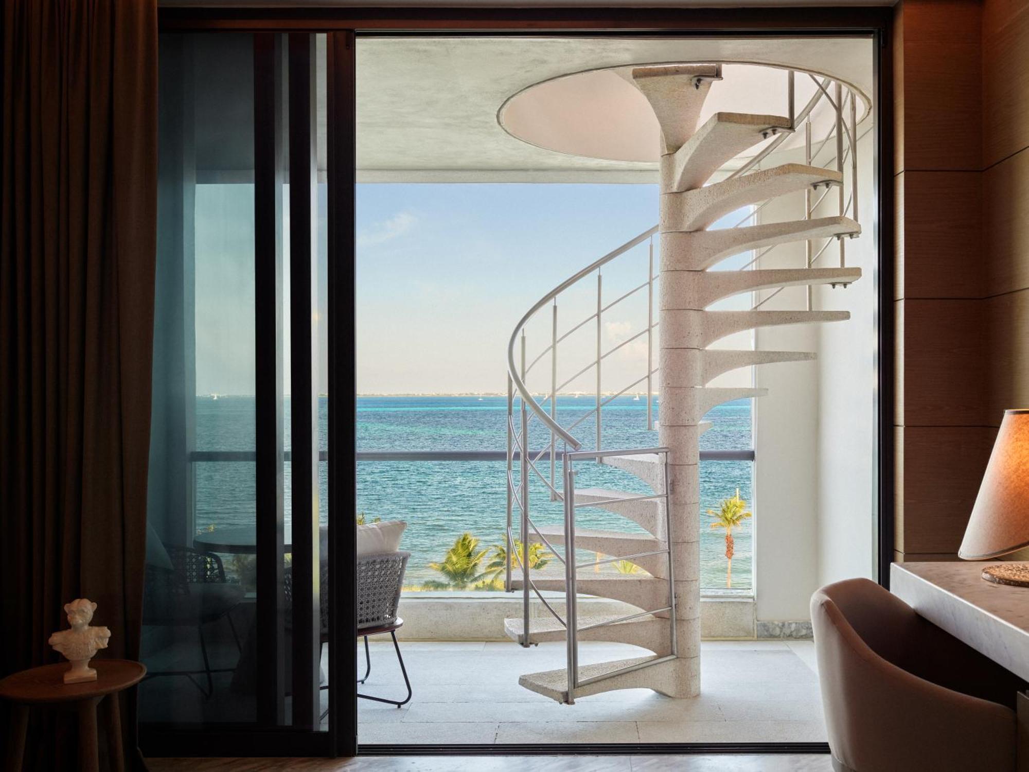 SLS Elite Rooftop King Room with Ocean View