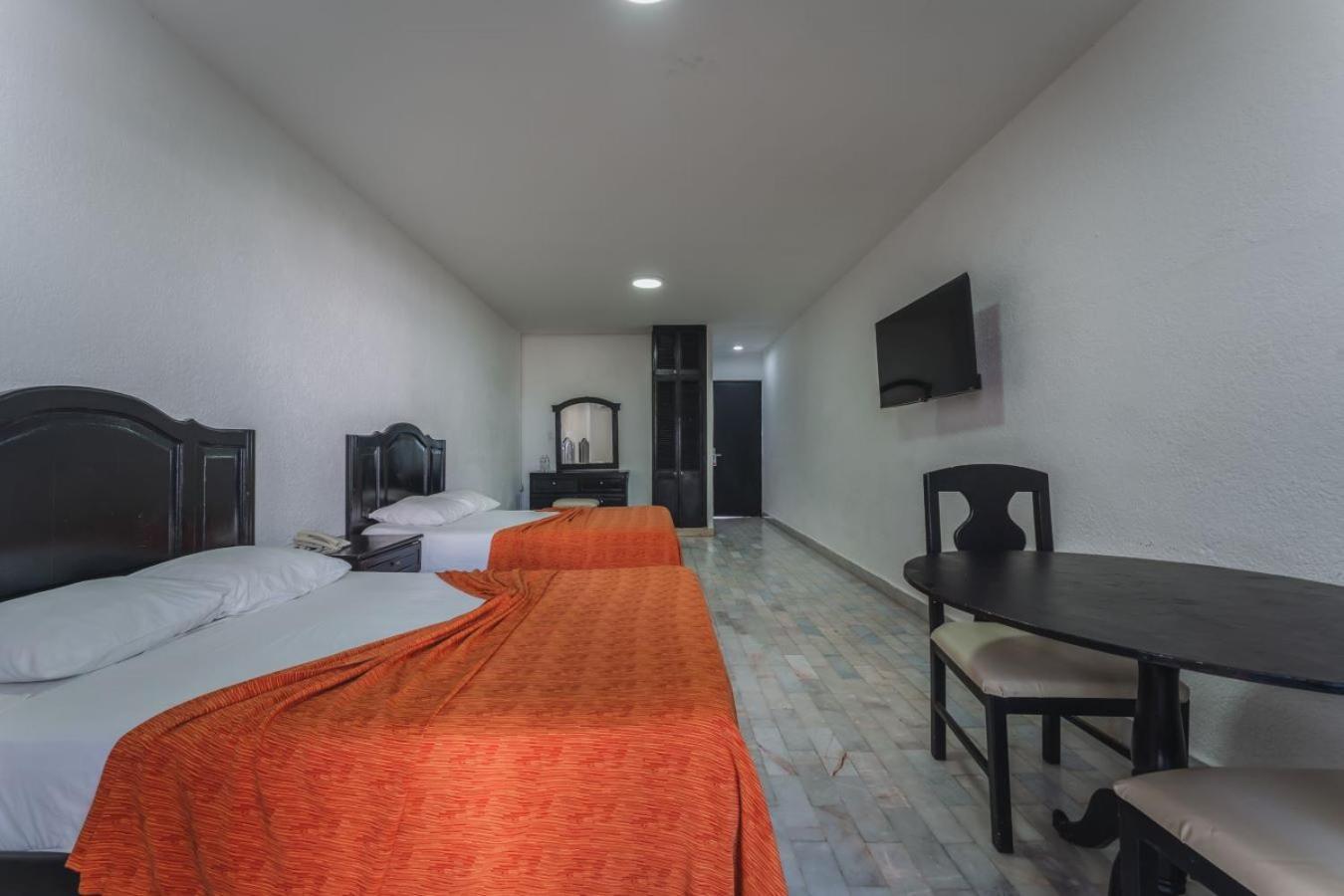 Standard Room,1730014130:JPEG