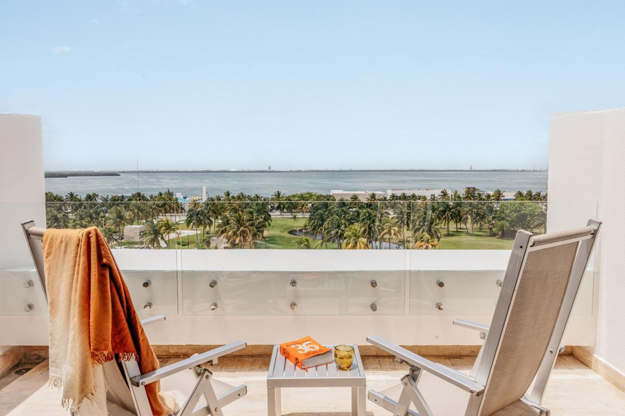 Junior Suite Sunset View
