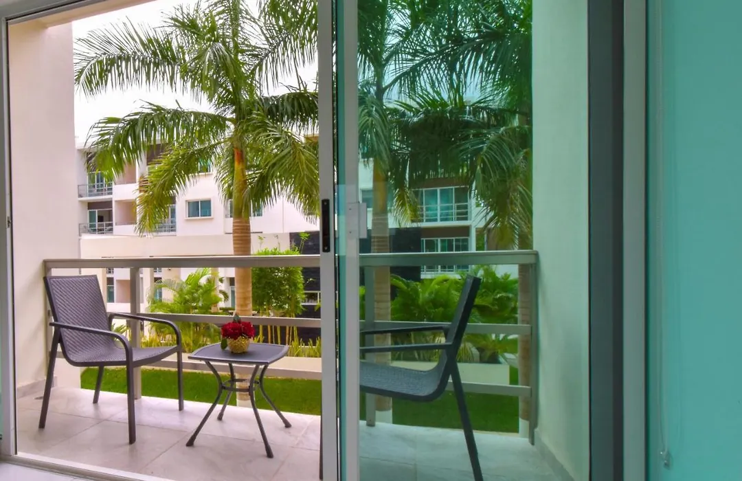 Quinta Spring, Cancun-1