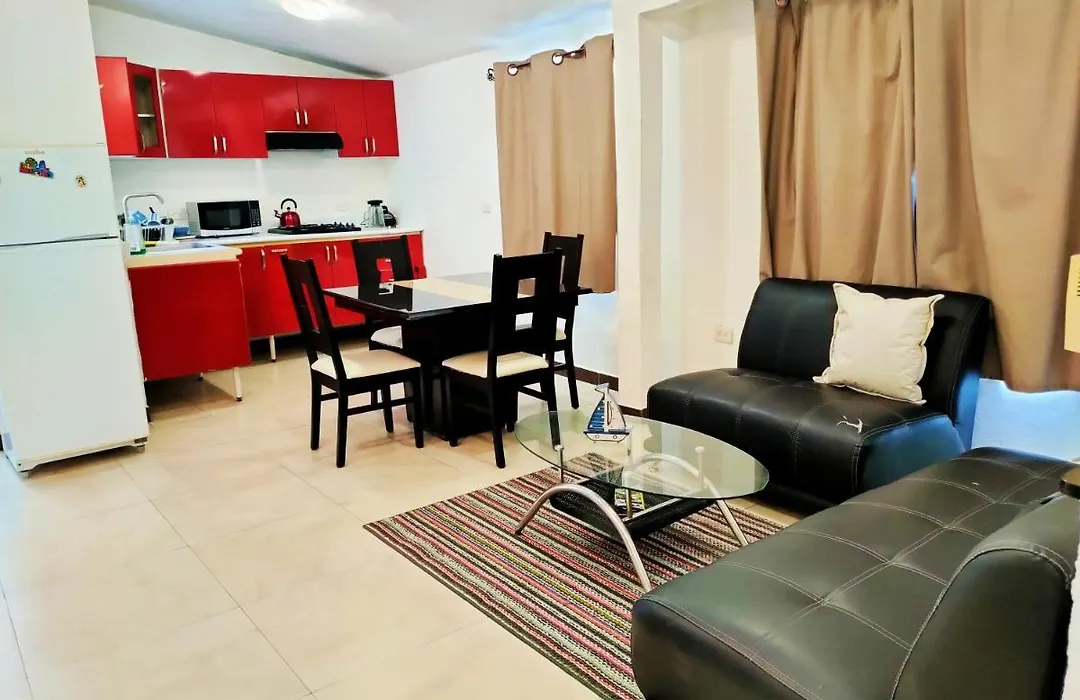 Amazing Location Close To Bus Station, Be My Guest-1