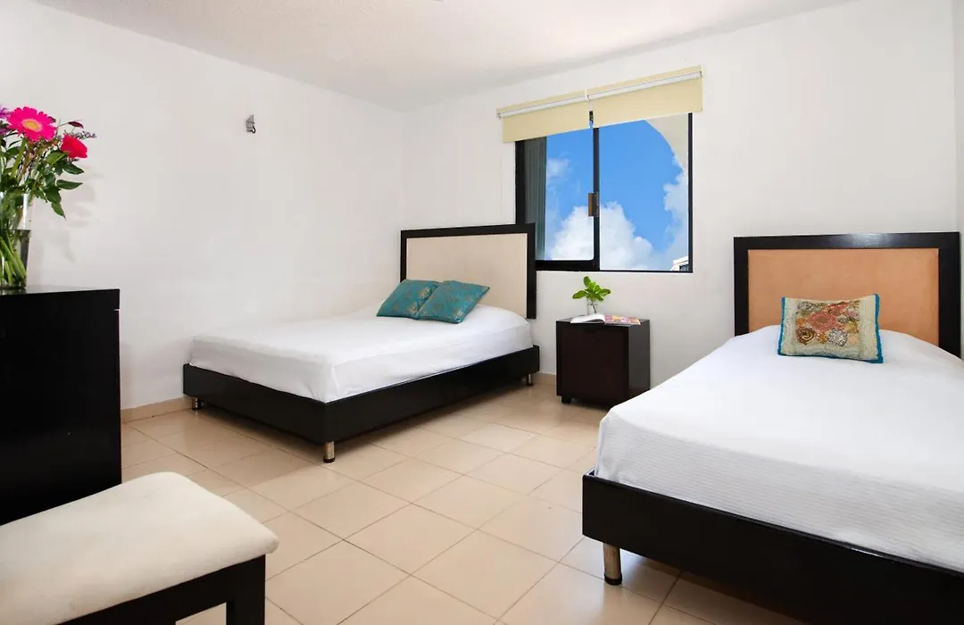 Oceanfront White Sand Beach Condo For Families-1