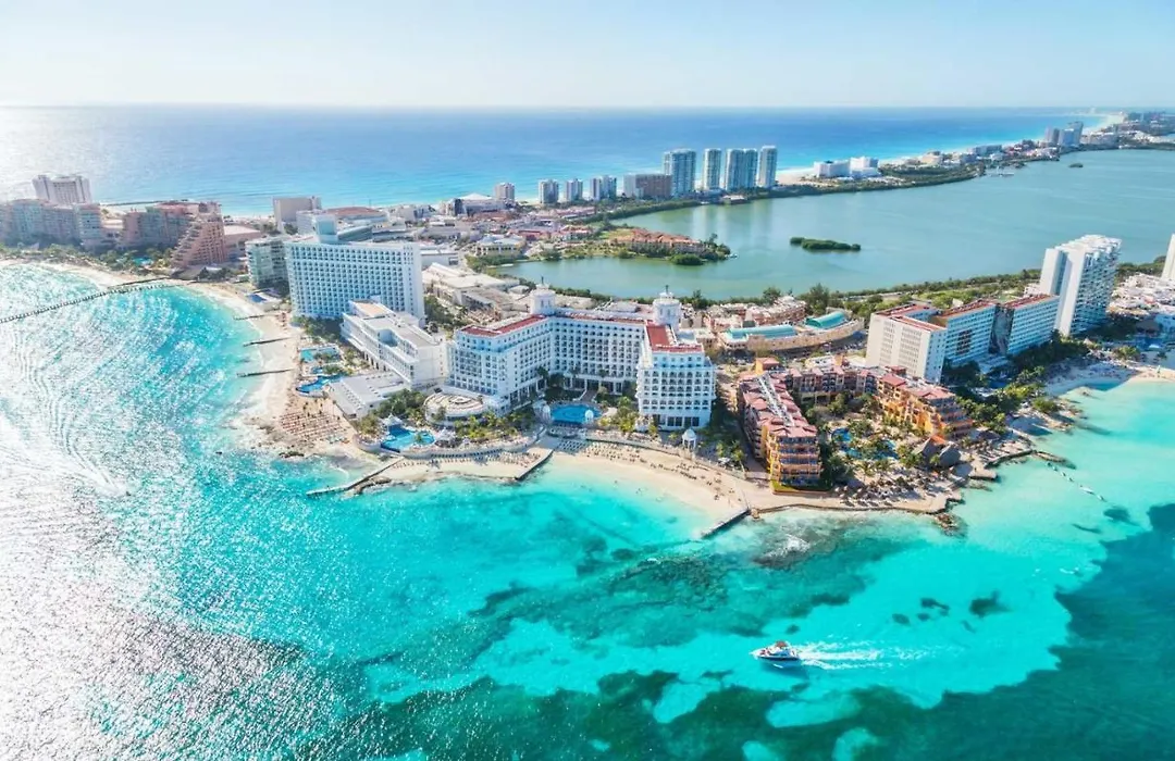 Thelmar Rooms Cancun-1