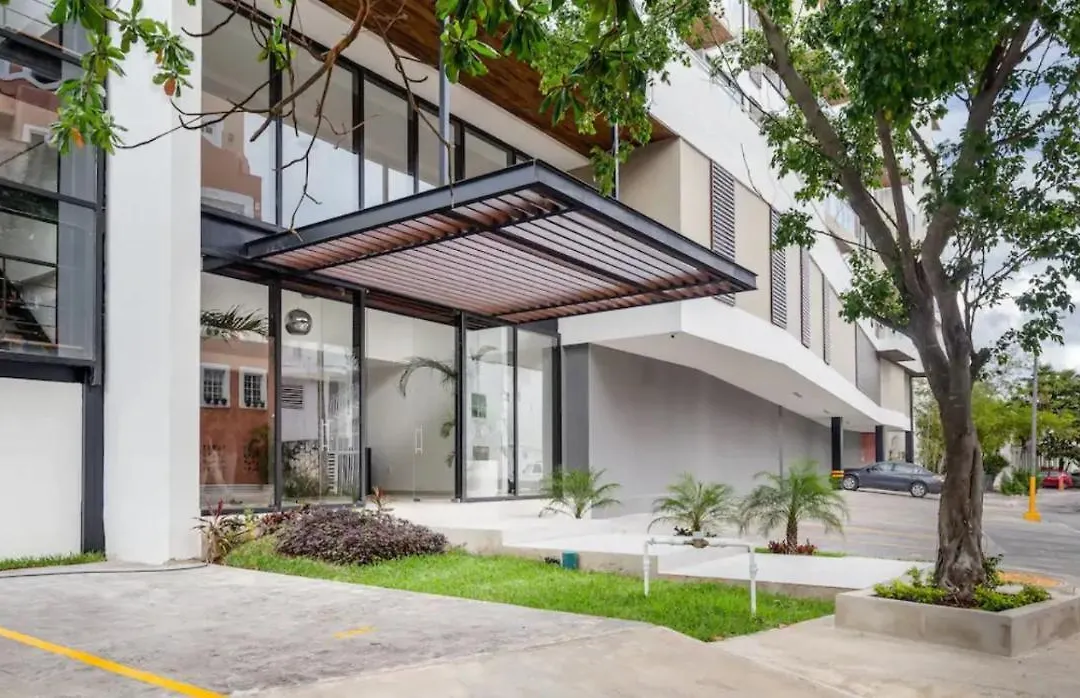 Elegant Apartment Well Located In The Hotel Zone Of Cancun-1