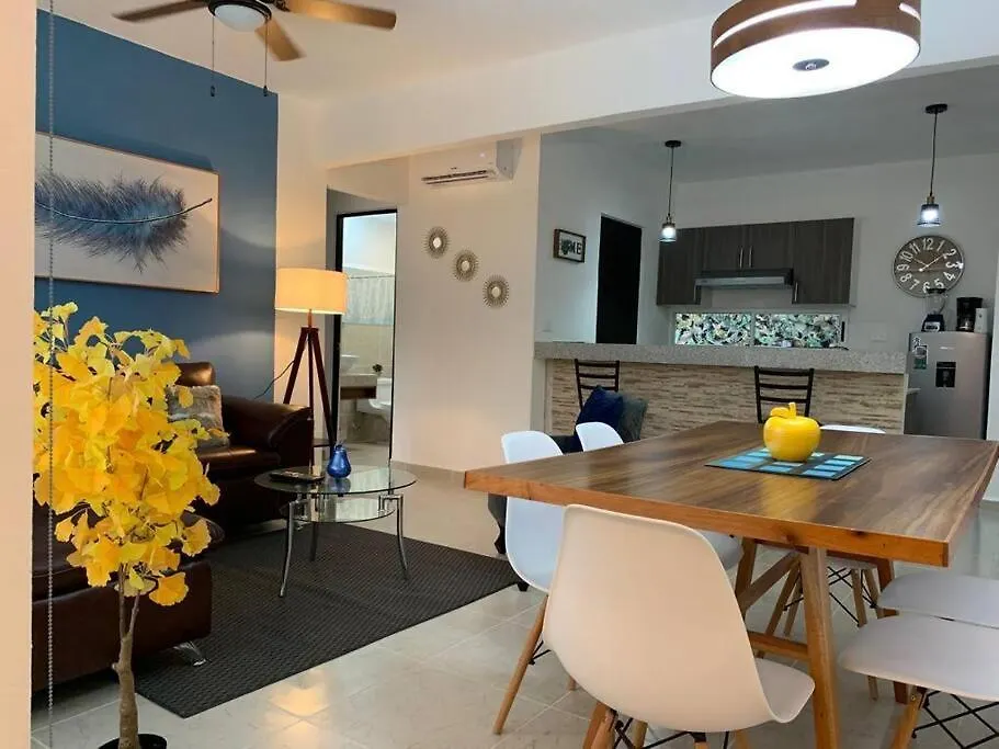 Hermoso apartamento piscina, céntrico, área libre.-1