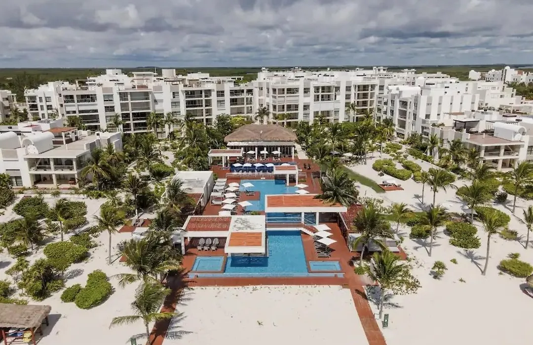 La Amada Residences Luxury-1