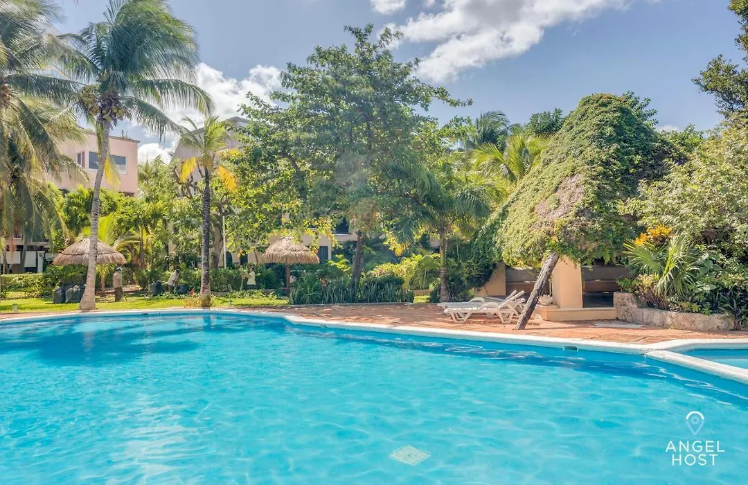 Private Villa Complex With Pool In Zona Hotelera-1