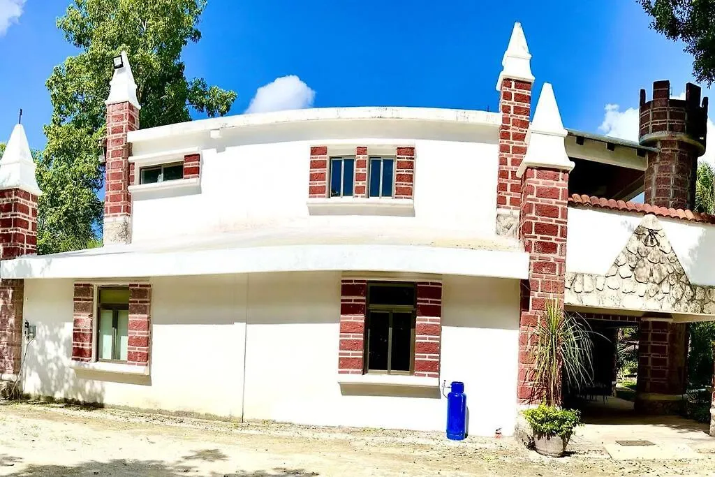 Casa El Capricho Cancun-1