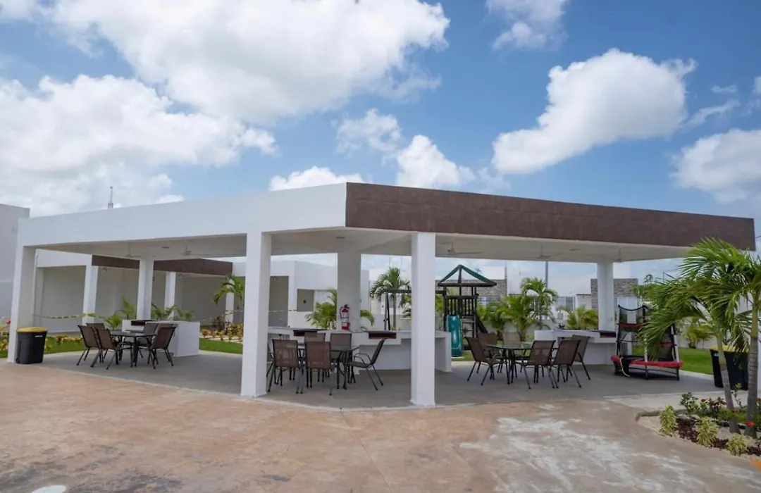 Comoda Casa En Cancun-1