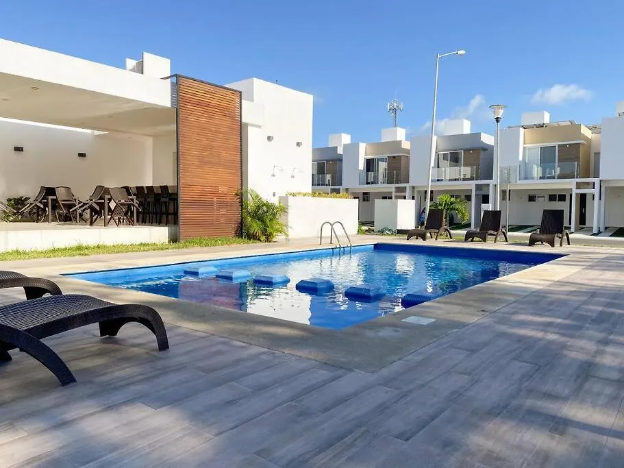 3Br Beautiful House With Pool Close To The Beach!-1