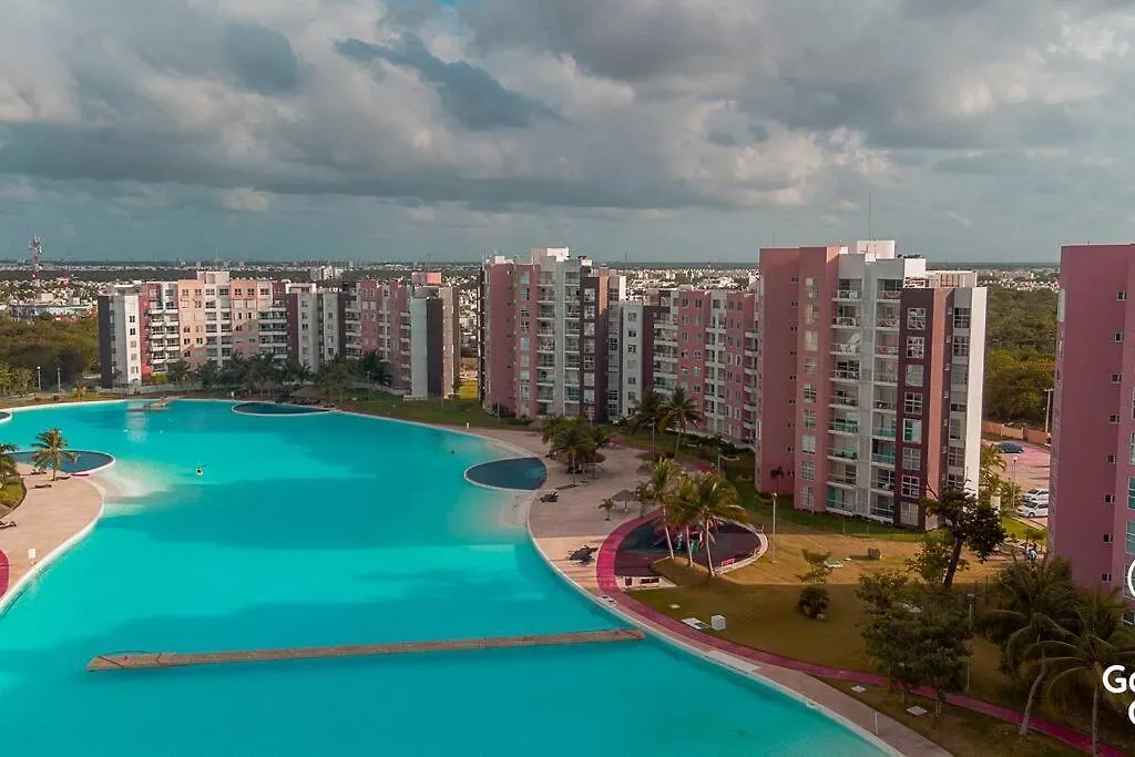 Departamento Moderno Con Vista A La Laguna En Dream Lagoons-1