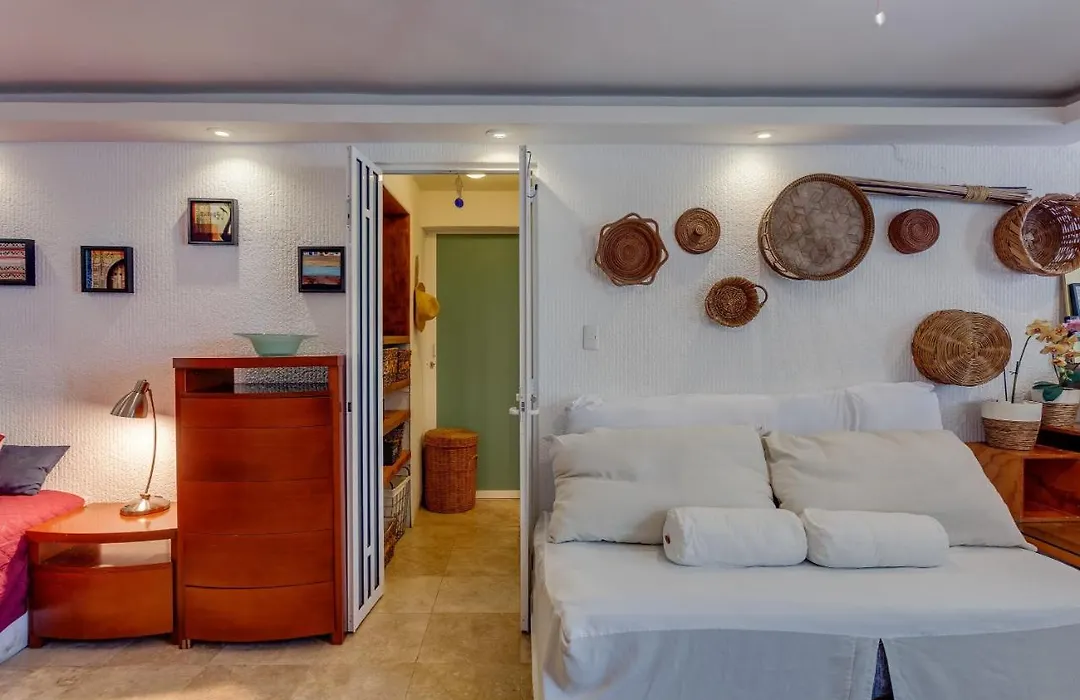 Zen Living Ideal For A Couple I Wi-Fi & Laptop Space-1