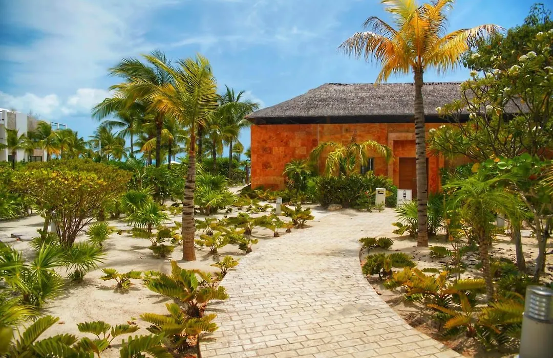 Departamento Exclusivo Con Playa Privada - La Amada, Cancun-1