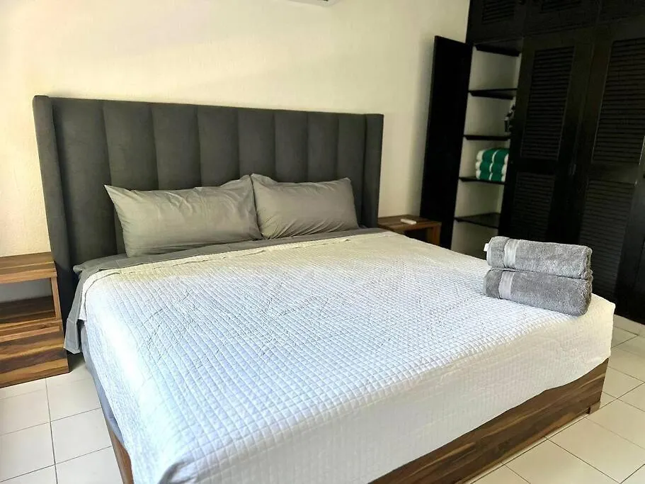 Deco 6 Downtown 3 Bed Apartment-1