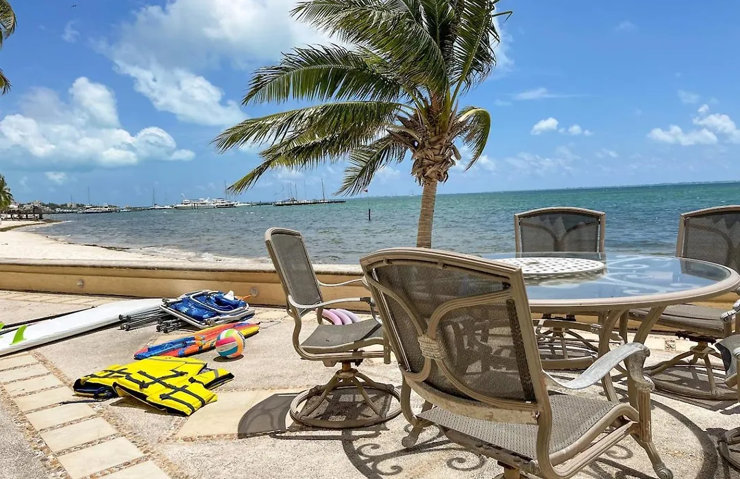 4Br Beachfront Beautiful Apartment With Pool-1