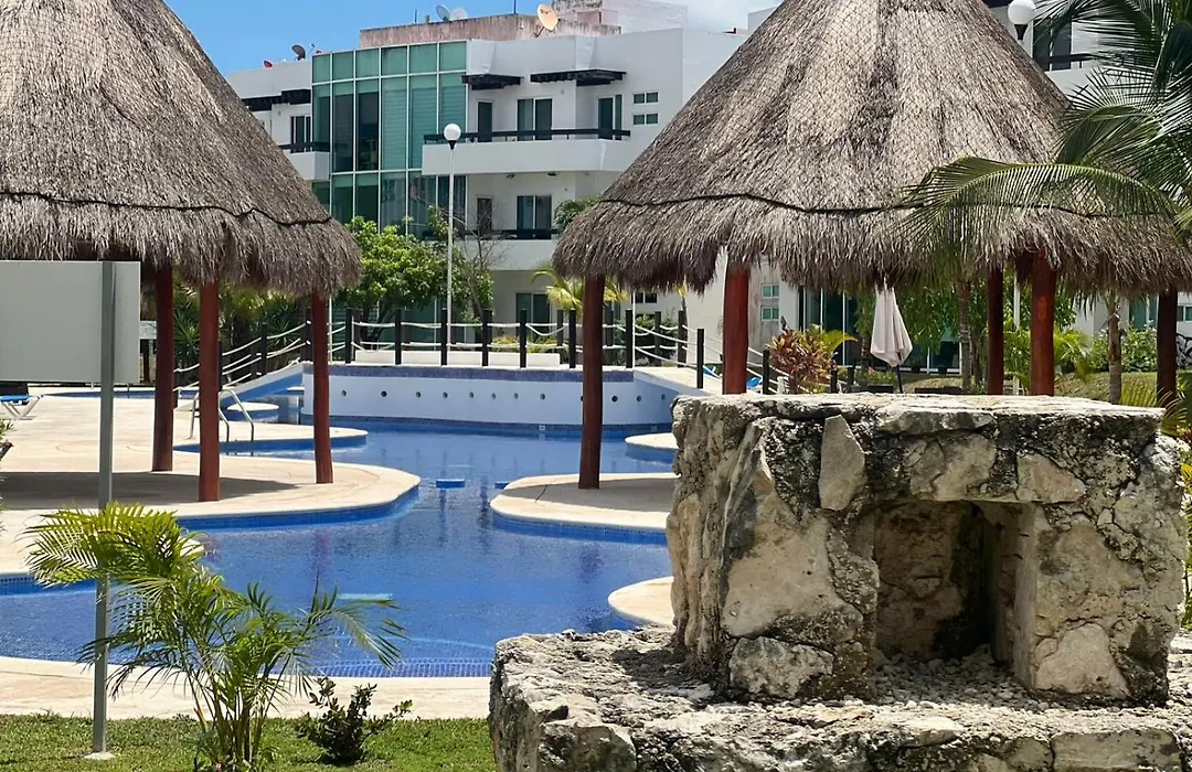 Departamento En Planta Baja Con Alberca-1