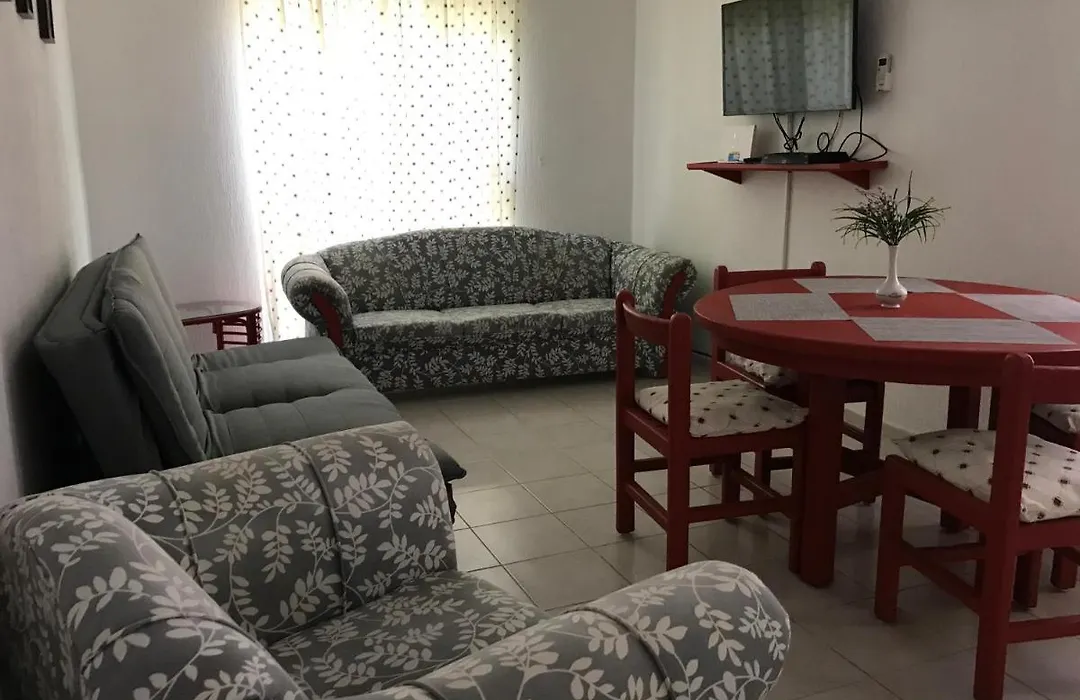 Pinali'S Hause-1