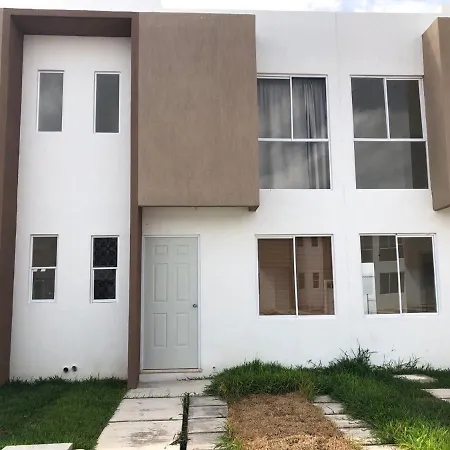 Casa Limpia Bonita Dos Plantas Para 5 Habitantes En Cancun-3