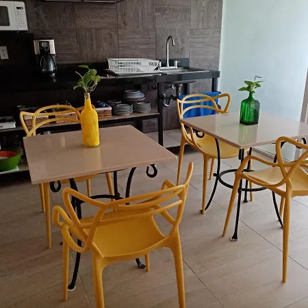 Brisas 10 Beachside Suites-3