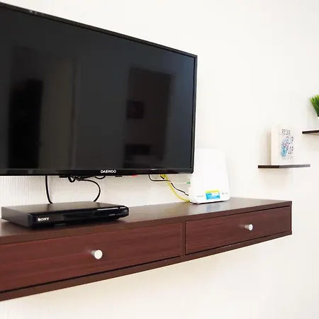 Relaxing & Quite Apt - Full Apartment-3