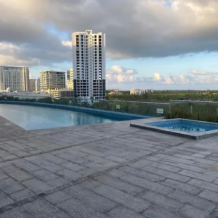 Malecon Cancun , La Vista-2