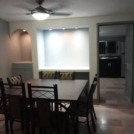 Penthouse 205 Sq M On Lagoon, 3 Bedrooms 2 Bathrooms For Up To 8 Guests-2