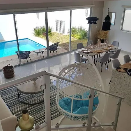 Gorgeous Villa W/ Private Pool Near The Beach-2