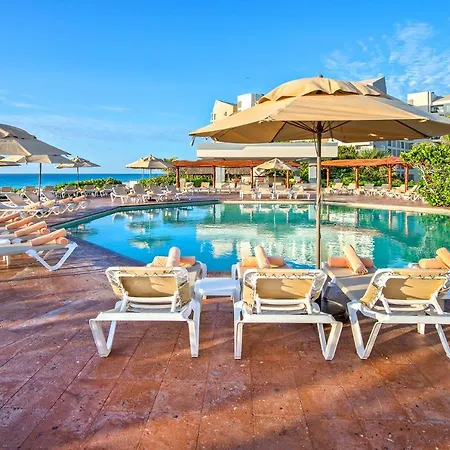 Condos In Prime Cancun Location Plus 3 Pools-3