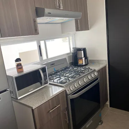 Departamento Centrico Con Piscinas Jacuzzi-2
