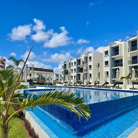 Tropical Modern Condo - Amazing Pool!-2