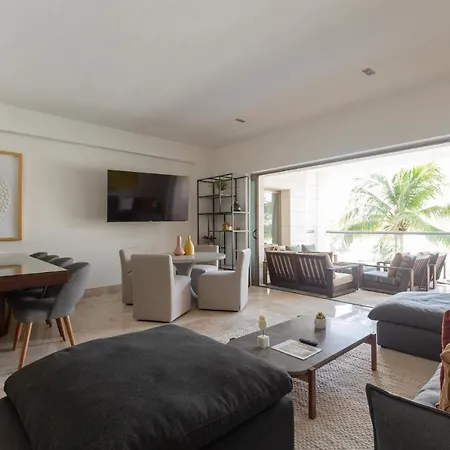 Luxury & Exclusive 3Br Apt W Amazing Amenities-2