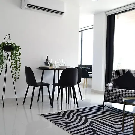 Neen Apartamento Takh-3