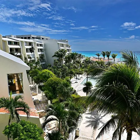 Cancun Hotel Zone Ocean View W/Balcony-2