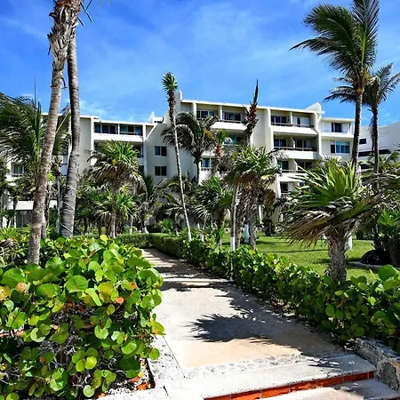 Cancun Hotel Zone Ocean View W/Balcony-3