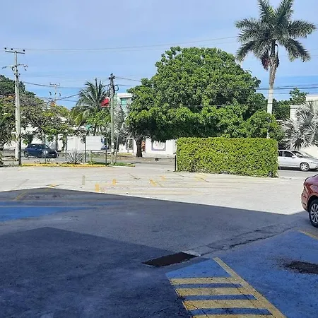 Dt Loft Rental 10Min From Beach Great Wifi & Space S3-3