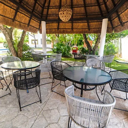 Cancun Airport Condo Hotel Apartment With Pool And Security-2