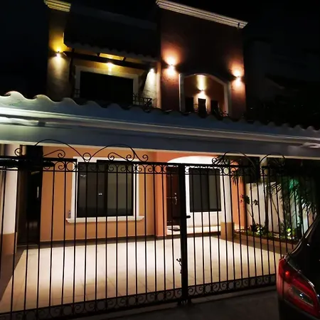 Cozy Home With Private Pool-3