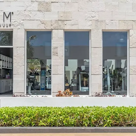 Exclusive Studio On The Beach, Minimalist, Gym, Pool, Jacuzzi, Balcony-3