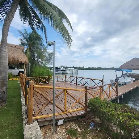 3 Rooms House At Side Of The Lagoon-2