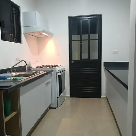 Hermosa Casa A 15 Minutos Del Aeropueto De Cancun En Exclusivo Fraccionamiento Residencial-3