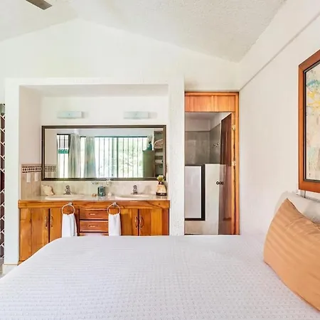 Peaceful & Comfortable Suite 8 Min To The Beach-2
