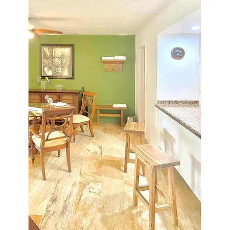Private Villa Complex With Pool In Zona Hotelera-2