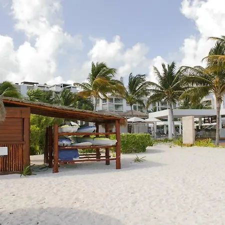 Deluxe Resort Villa In Cancun-3