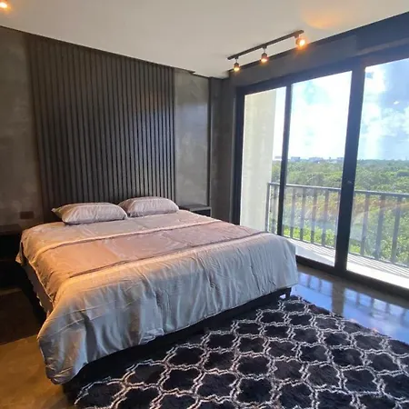 Luxury Apt In The City-3