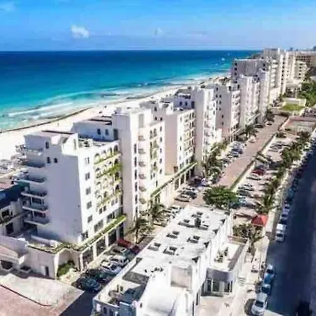 3 Room Beach Condo, Great For Family And Friends!-3
